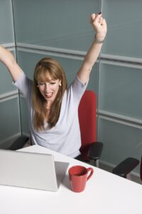 保育士求人で女性が管理職に就くためのキャリア形成のポイントは？