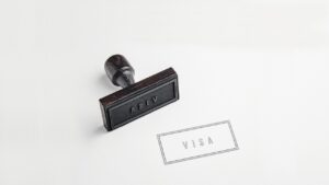 保育士の転職にビザが有りの場合、どのように手続きすればいいの？